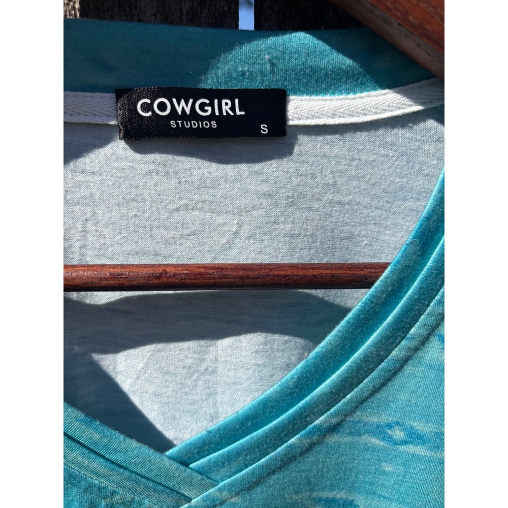 Cowgirl Studios Long Sleeve Top Women S Turquoise Southwestern Graphic - Picture 7 of 12